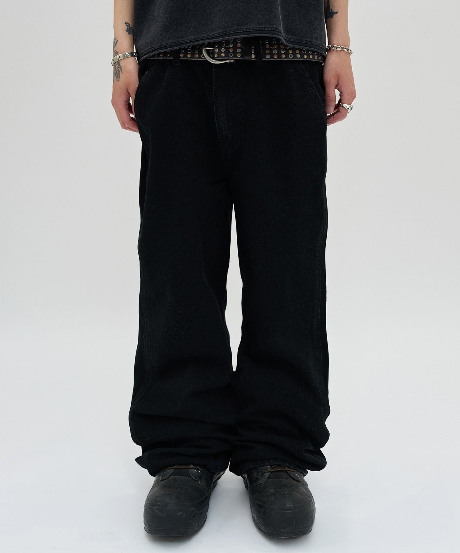 CURVED FLARE DENIM [BLACK]
