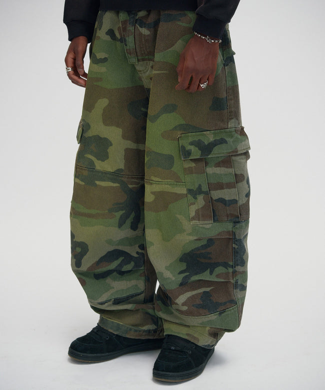 WASHED CARGO PANTS [GREEN CAMO] Hover Image